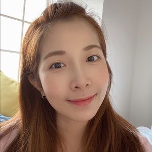 Meet your Posher, Caroline